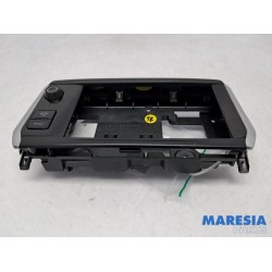 Peugeot - 208 - Radio control panel