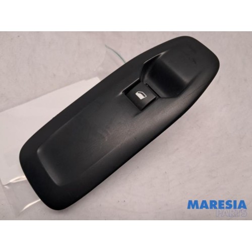 Peugeot - 208 - Electric window switch