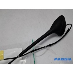 Peugeot - 208 - Antenna