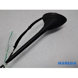 Peugeot - 208 - Antenna