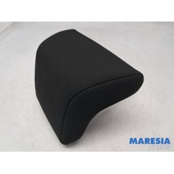 Peugeot - 208 - Headrest