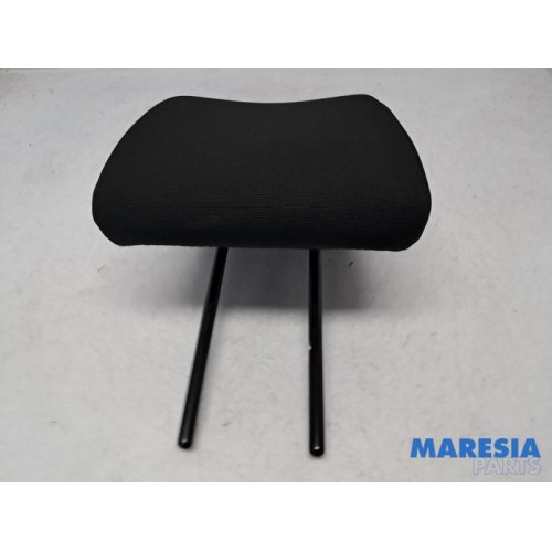 Peugeot - 208 - Headrest