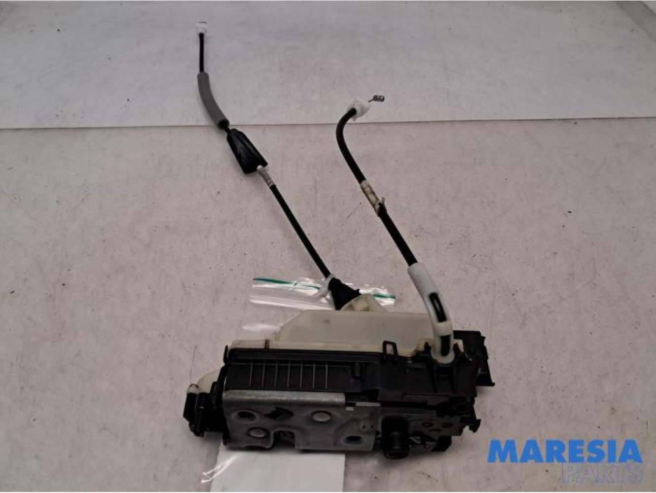 Peugeot - 208 - Front door lock mechanism 4-door, right
