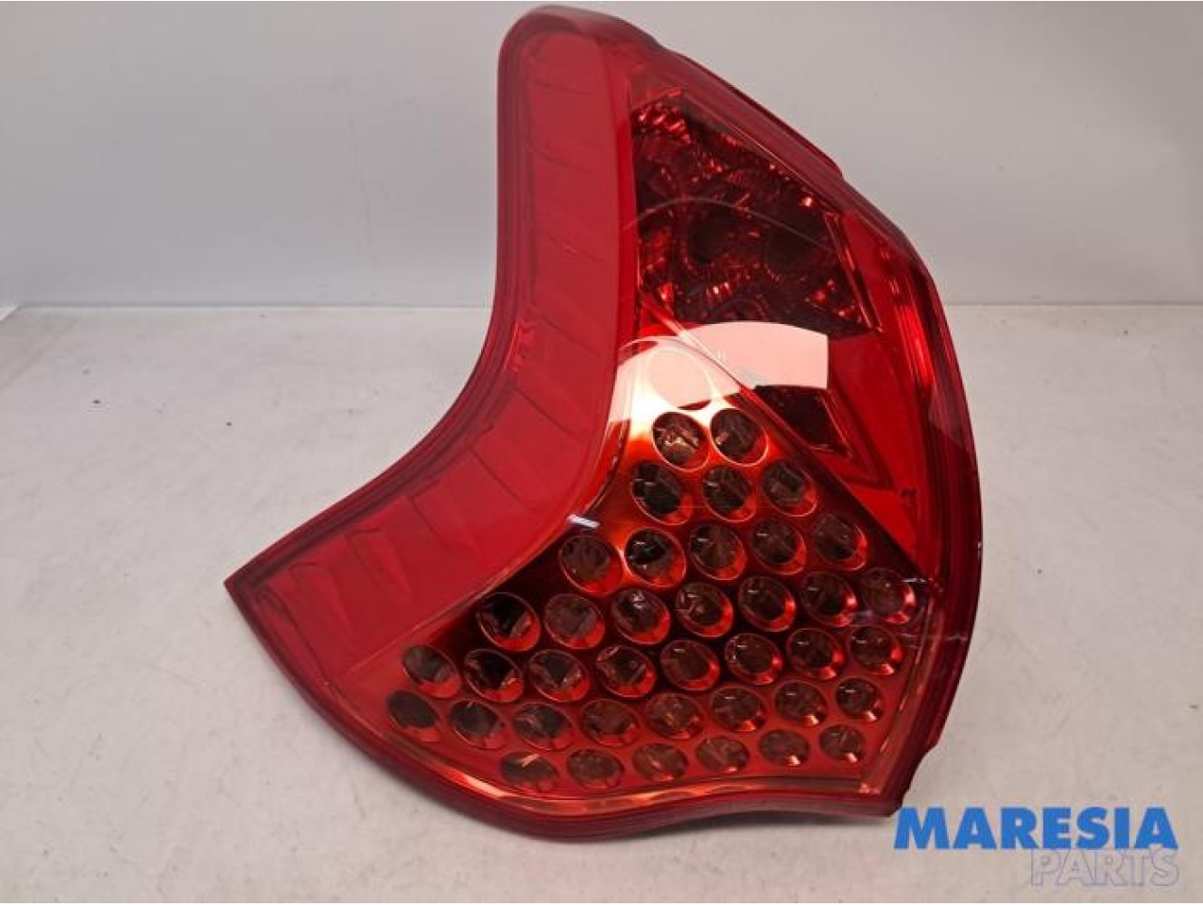 Peugeot - 3008 - Taillight, left