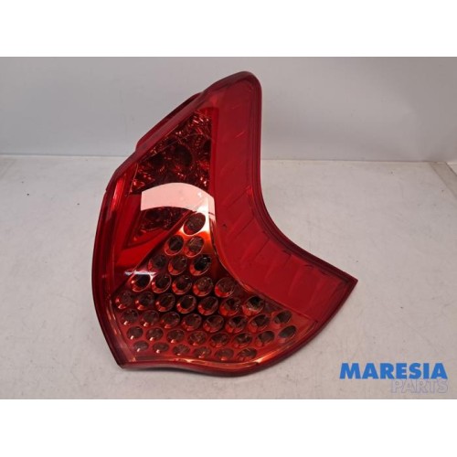 Peugeot - 3008 - Taillight, right