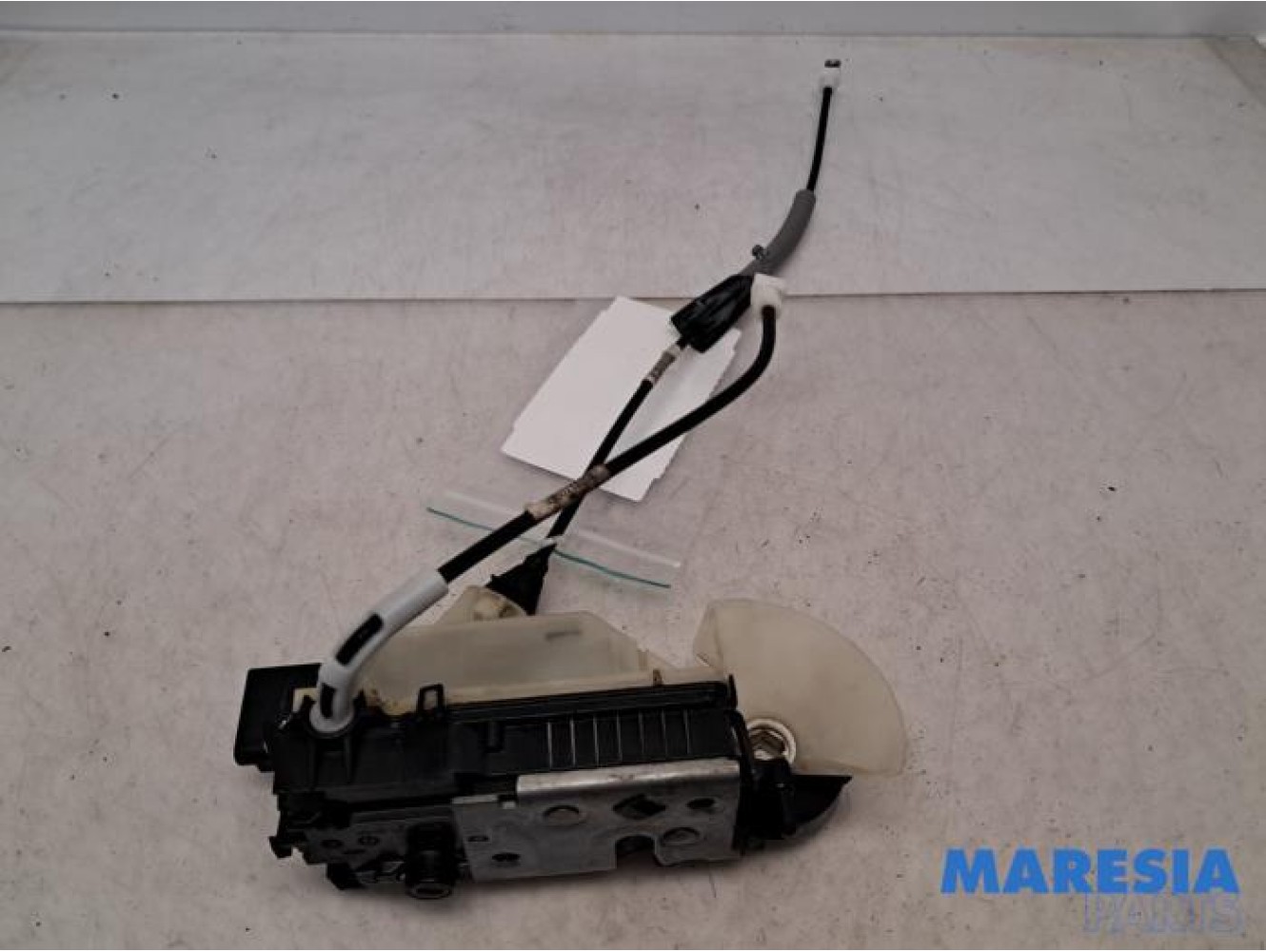 Peugeot - 208 - Door lock mechanism 4-door, front left