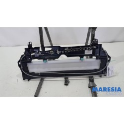 Peugeot - 308 - Sliding headliner mechanism