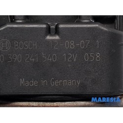 Peugeot - 208 - Front wiper motor