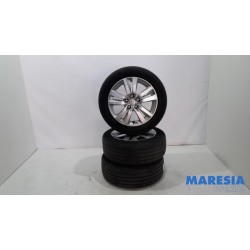 Peugeot - 308 - Sportvelgenset + banden
