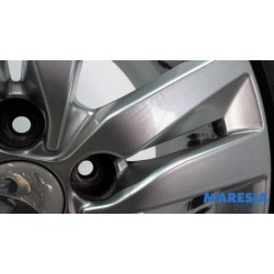 Peugeot - 308 - Sportvelgenset + banden