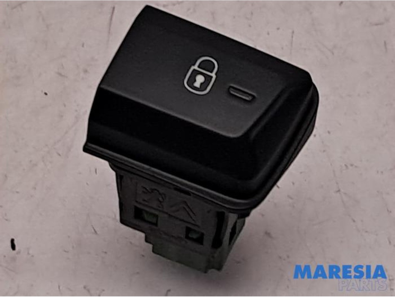 Peugeot - 208 - Central locking switch