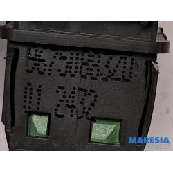 Peugeot - 208 - Central locking switch