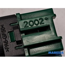 Peugeot - 208 - Brake light switch