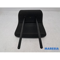 Peugeot - 208 - Headrest