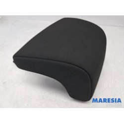 Peugeot - 208 - Headrest