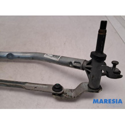Peugeot - 208 - Wiper mechanism