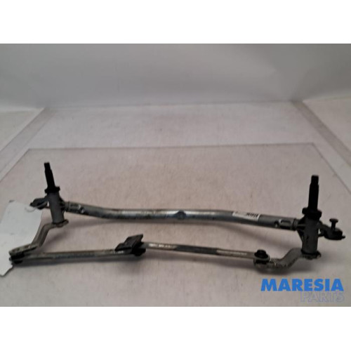 Peugeot - 208 - Wiper mechanism