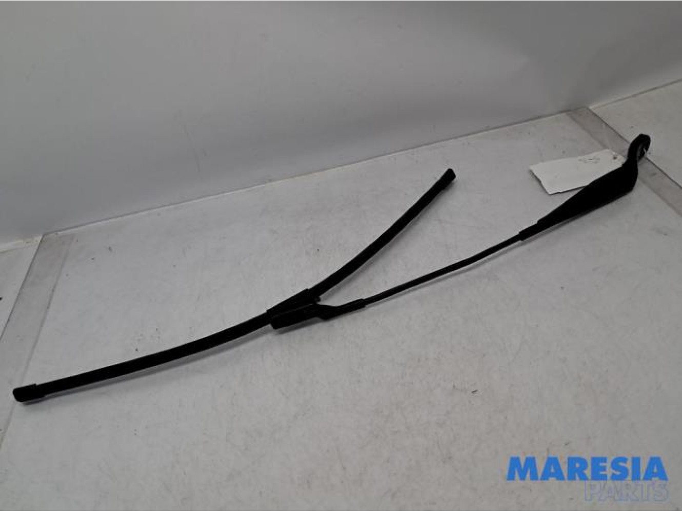 Peugeot - 208 - Front wiper arm