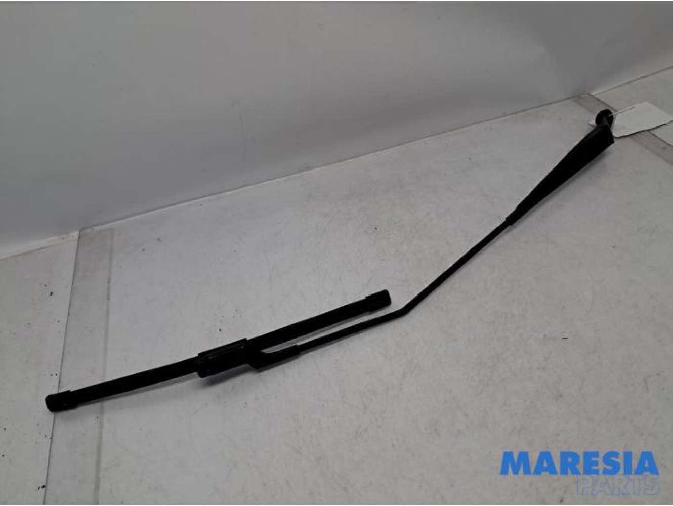 Peugeot - 208 - Front wiper arm