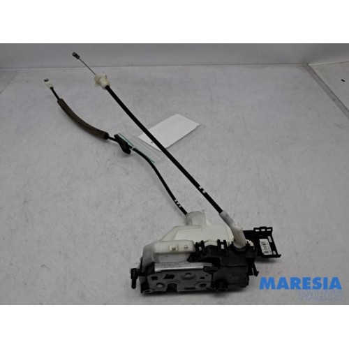Peugeot - 3008 - Front door lock mechanism 4-door, right