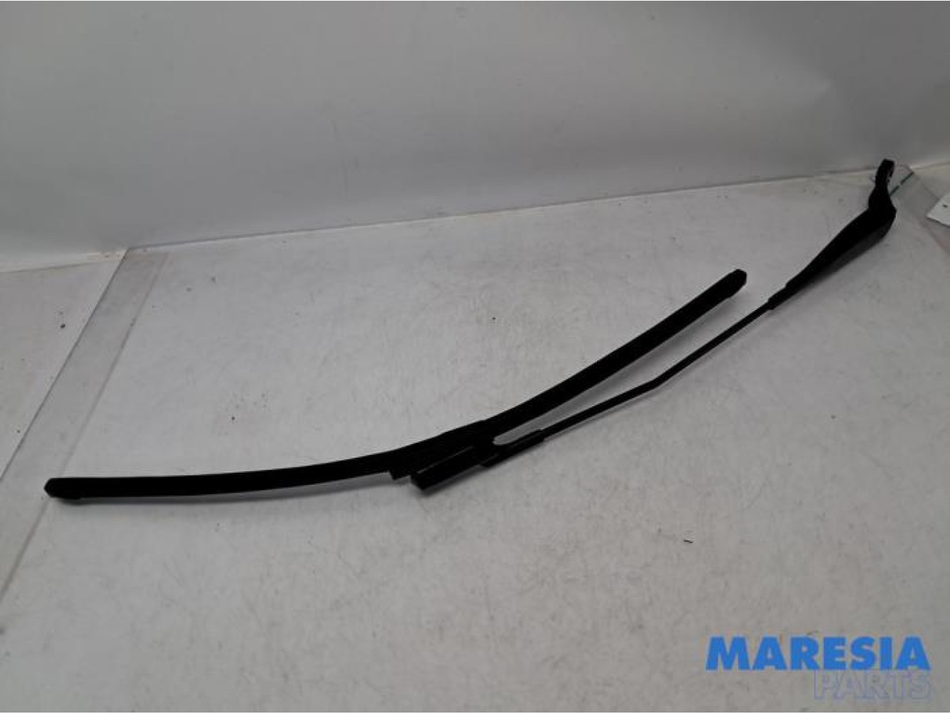 Peugeot - Partner - Front wiper arm