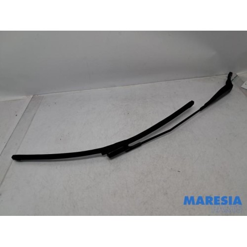 Peugeot - Partner - Front wiper arm