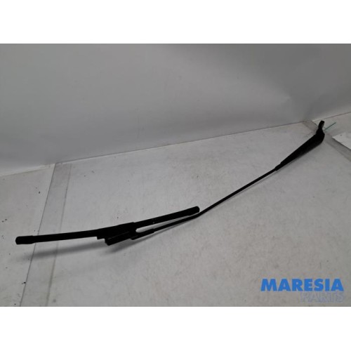 Peugeot - Partner - Front wiper arm