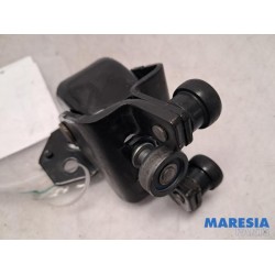 Peugeot - Partner - Sliding door roller, right