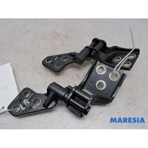 Peugeot - Partner - Rear door hinge, left