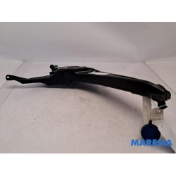Peugeot - 308 - Front windscreen washer reservoir