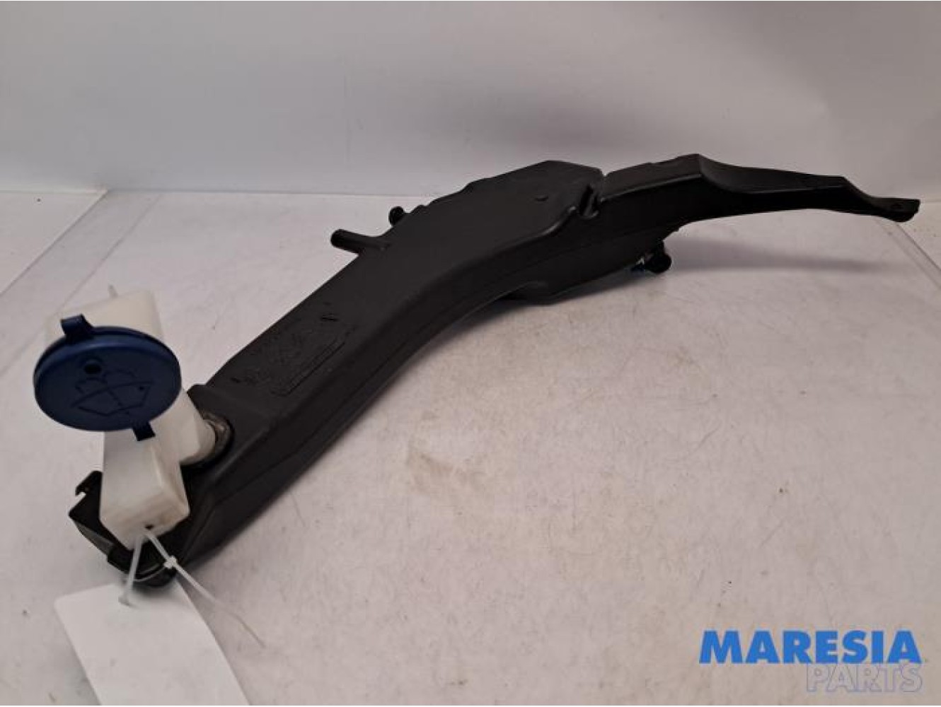Peugeot - 308 - Front windscreen washer reservoir