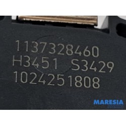 Peugeot - 3008 - Front wiper motor