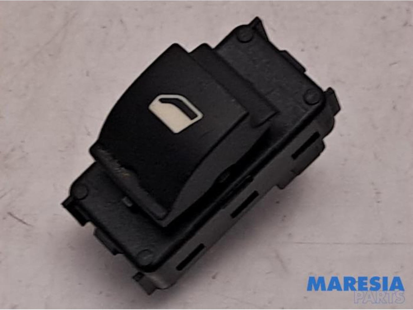 Peugeot - 3008 - Electric window switch