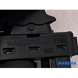 Peugeot - 3008 - Electric window switch