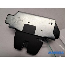 Peugeot - 3008 - Tailgate lock mechanism