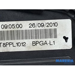 Peugeot - 3008 - Fuse box