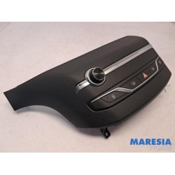 Peugeot - 308 - Radiobedienfeld