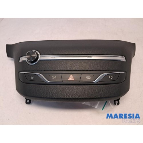Peugeot - 308 - Radio control panel
