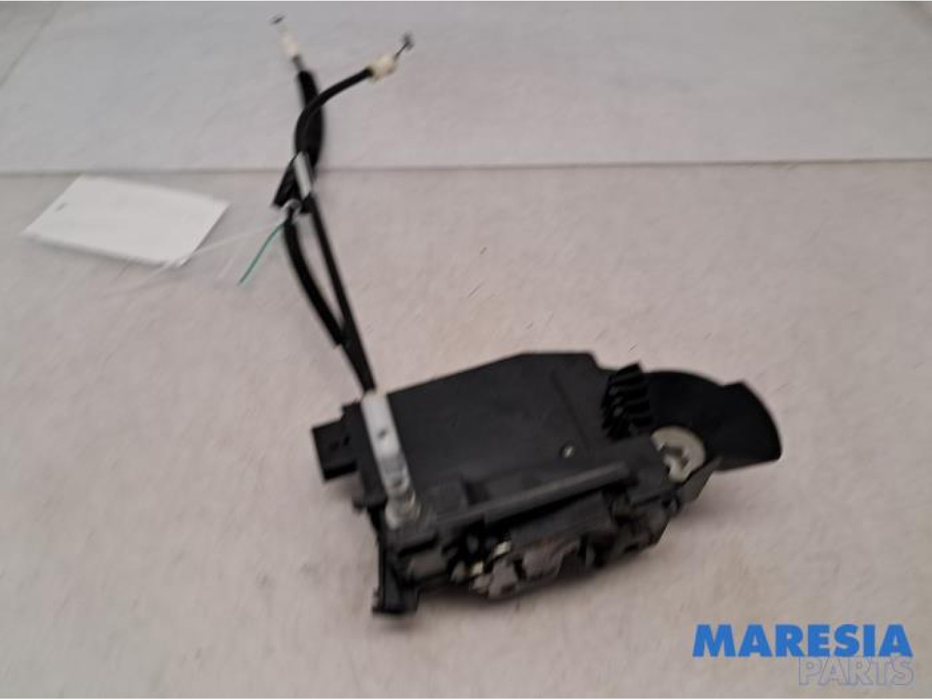 Peugeot - 308 - Door lock mechanism 4-door, front left
