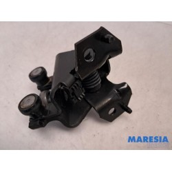 Peugeot - Partner - Sliding door roller, right