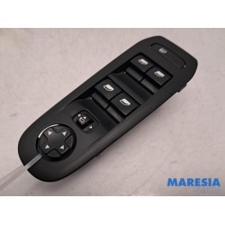Peugeot - 308 - Multi-functional window switch