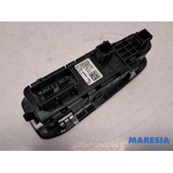 Peugeot - 308 - Multi-functional window switch