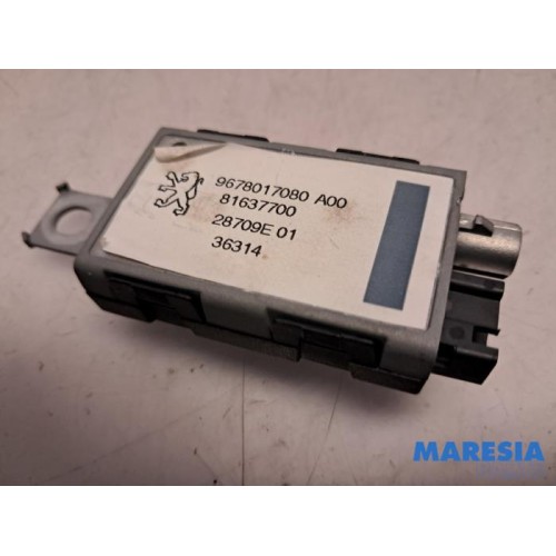 Peugeot - 308 - Antenna Amplifier
