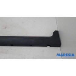 Opel - Crossland X - Marche-pied (list de couverture) droite