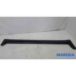 Opel - Crossland X - Marche-pied (list de couverture) droite