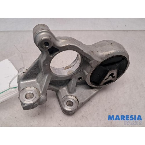 Peugeot - 3008 - Engine mount