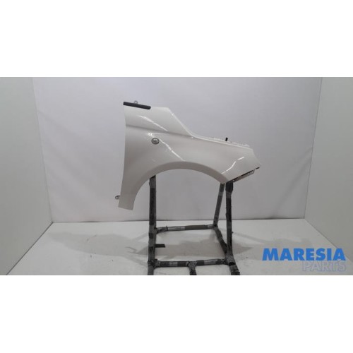 Fiat - 500 - Front wing, right