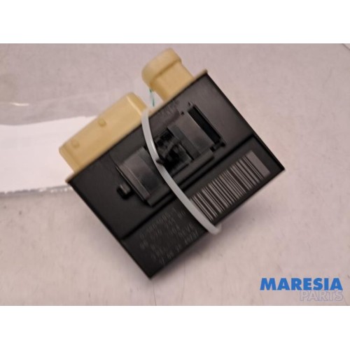 Peugeot - Partner - Glow plug relay