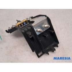 Peugeot - Partner - Fuse box