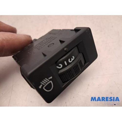 Peugeot - Partner - AIH headlight switch